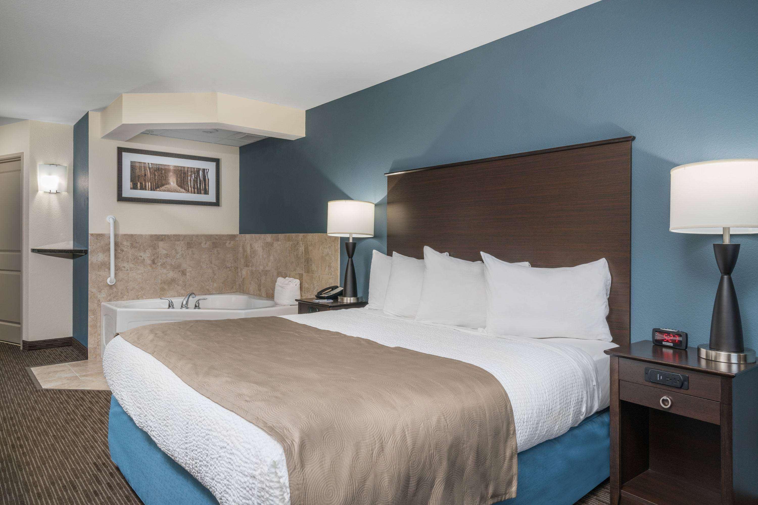 Americinn By Wyndham Winona Esterno foto